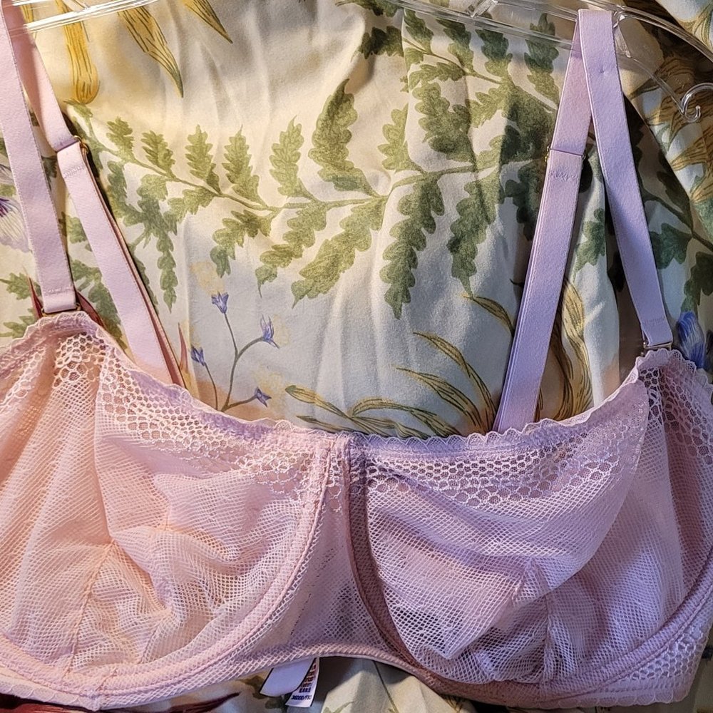 Incredible by Victoria's Secret; Peach, Unlined Multi-Way Bra, 36DDD